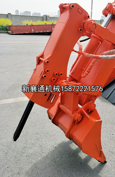扒渣機破碎錘細節(jié).jpg